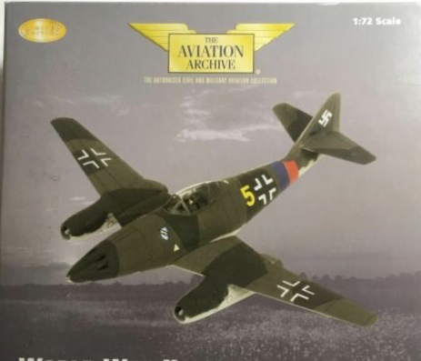  Product image 1 of the product “Corgi 1:72 AV.ar. AA35702 Me 262 A-1a Yellow 5 Anton schöppler, 3 JG7 Saaz 1945 ”