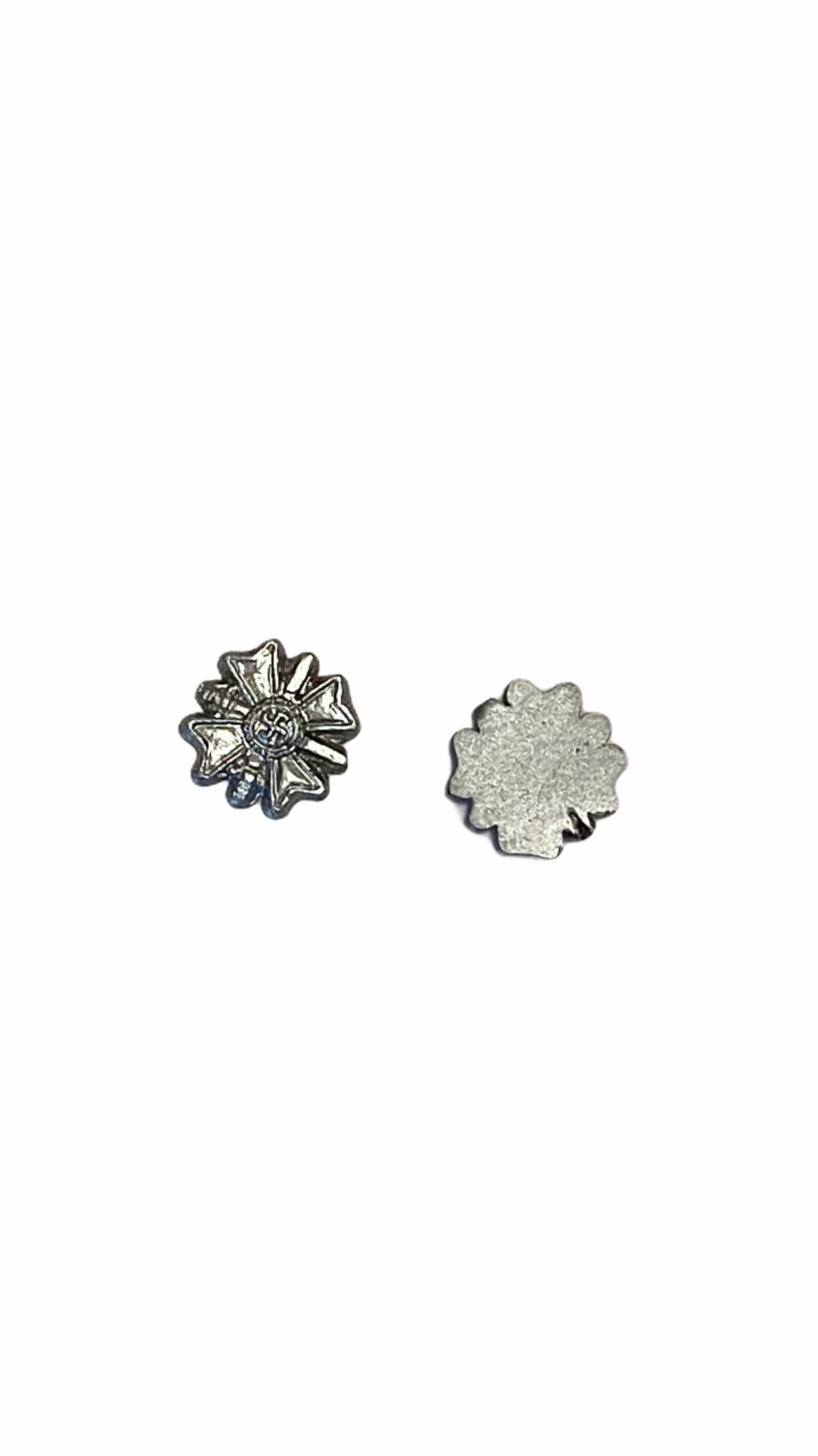  Artikelbild 1 des Artikels “Deutsches Krigsverdienstkreutz  1Kl. mit Schwerter in Metal  1:6 “