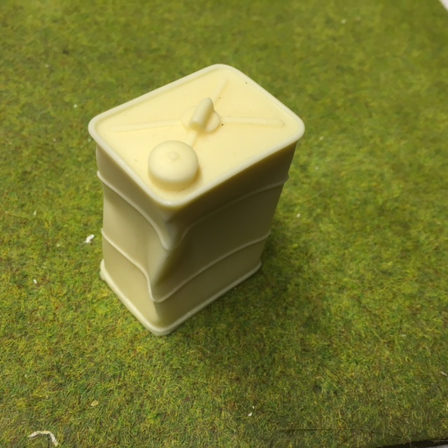  Product image 1 of the product “Oil Kanister damaged (Waffenschmieroil) 1/6 ”