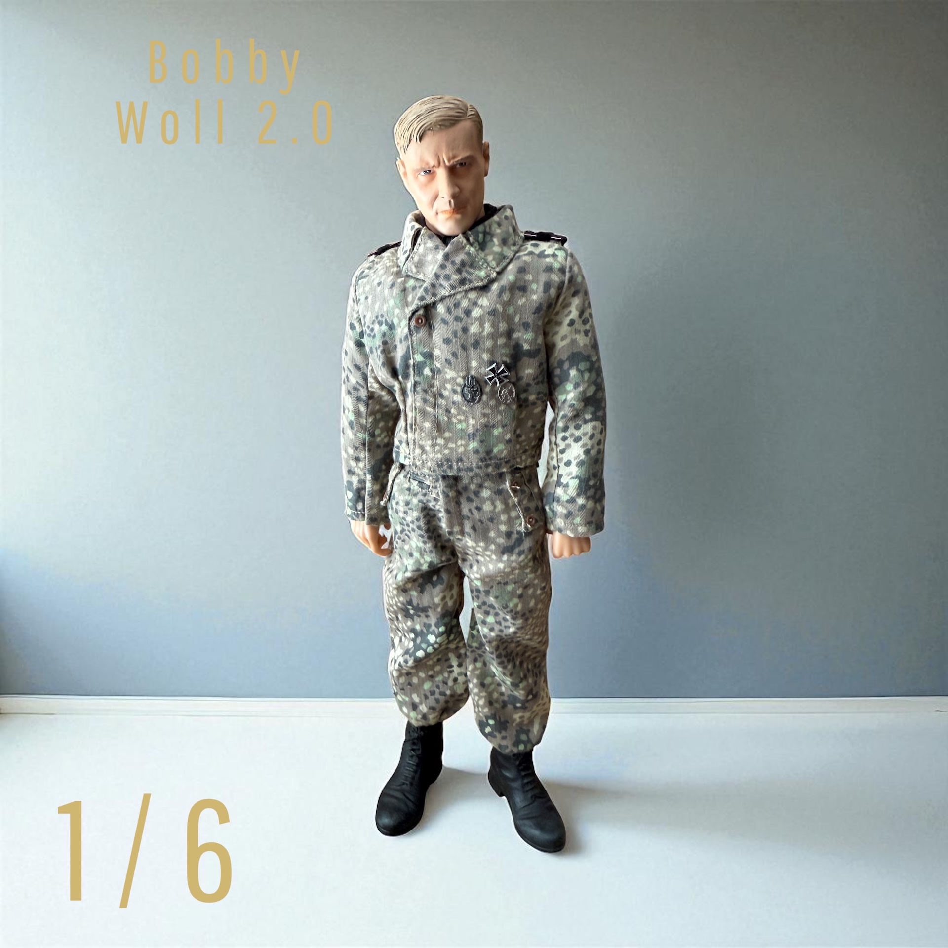  Product image 1 of the product “Bobby Woll Normandie 1944 - Richtschütze Tiger - Unterscharführer  (Displayed) ”