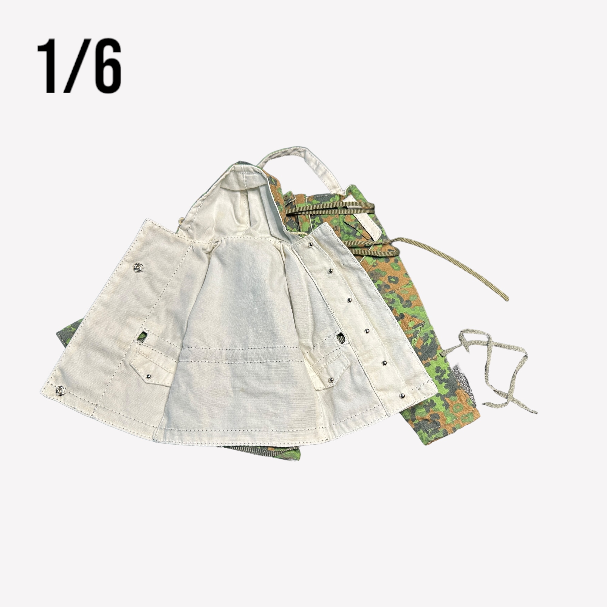  Product image 1 of the product “Winterparka und Hose, Eichenlaub Sommer,  1/6 ”