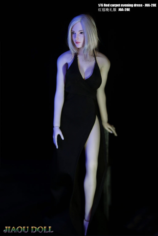  Artikelbild 1 des Artikels “1:6 Damen Abendkleid (Schwarz) mit Schuhe “