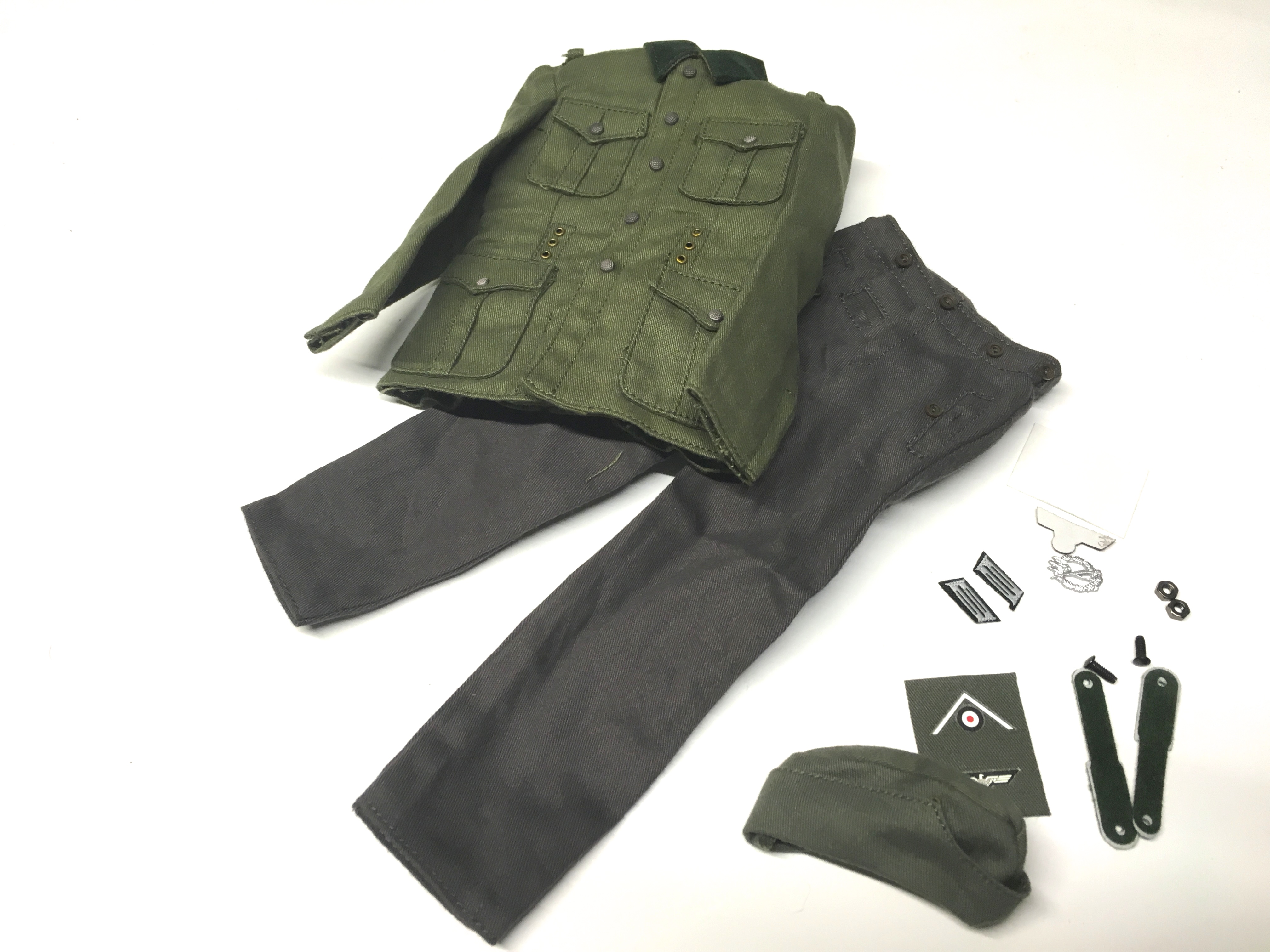  Artikelbild 1 des Artikels “Felduniform 1939 mit Schiffchen “