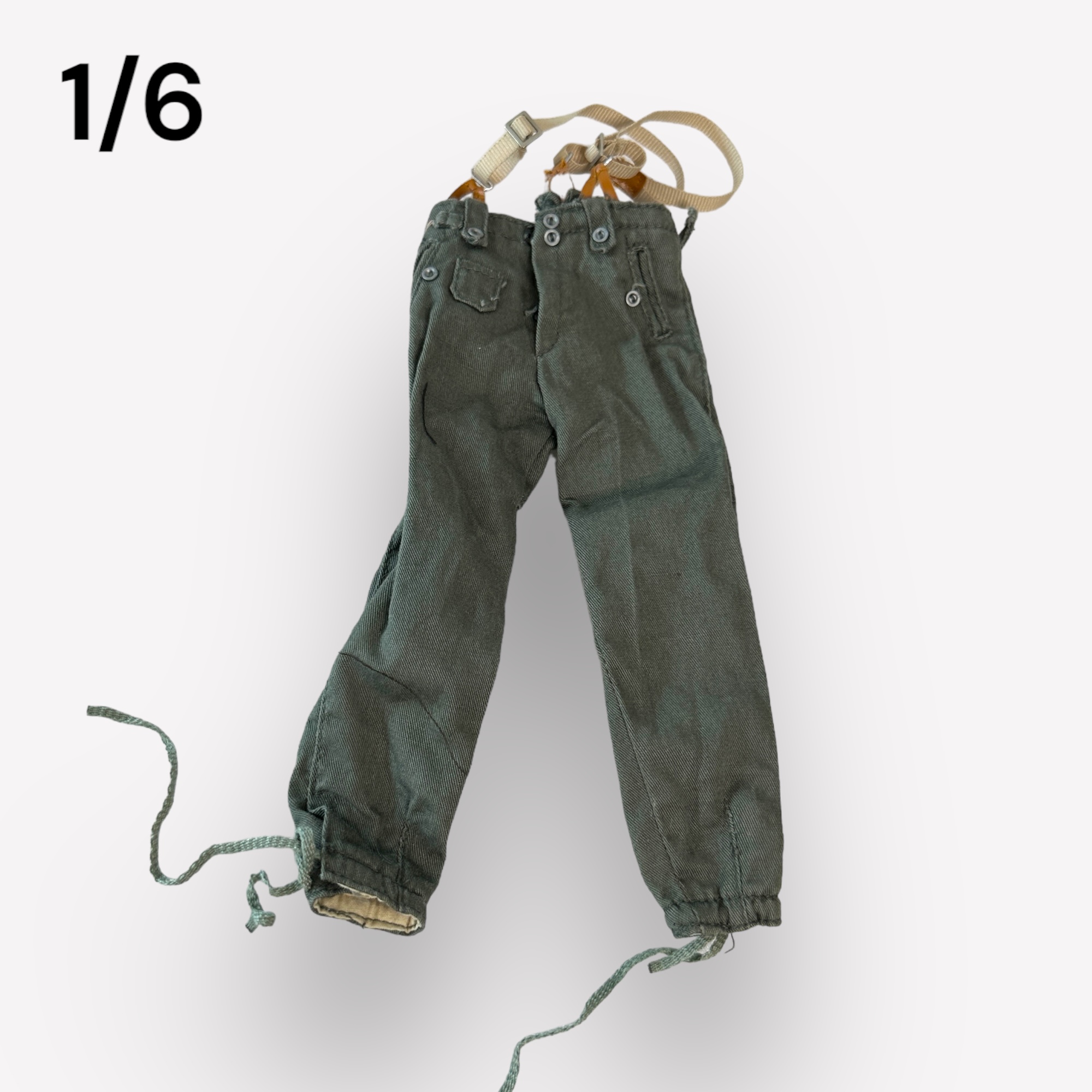  Product image 1 of the product “Feldhose 43 mit Hosenträger  1/6 ”