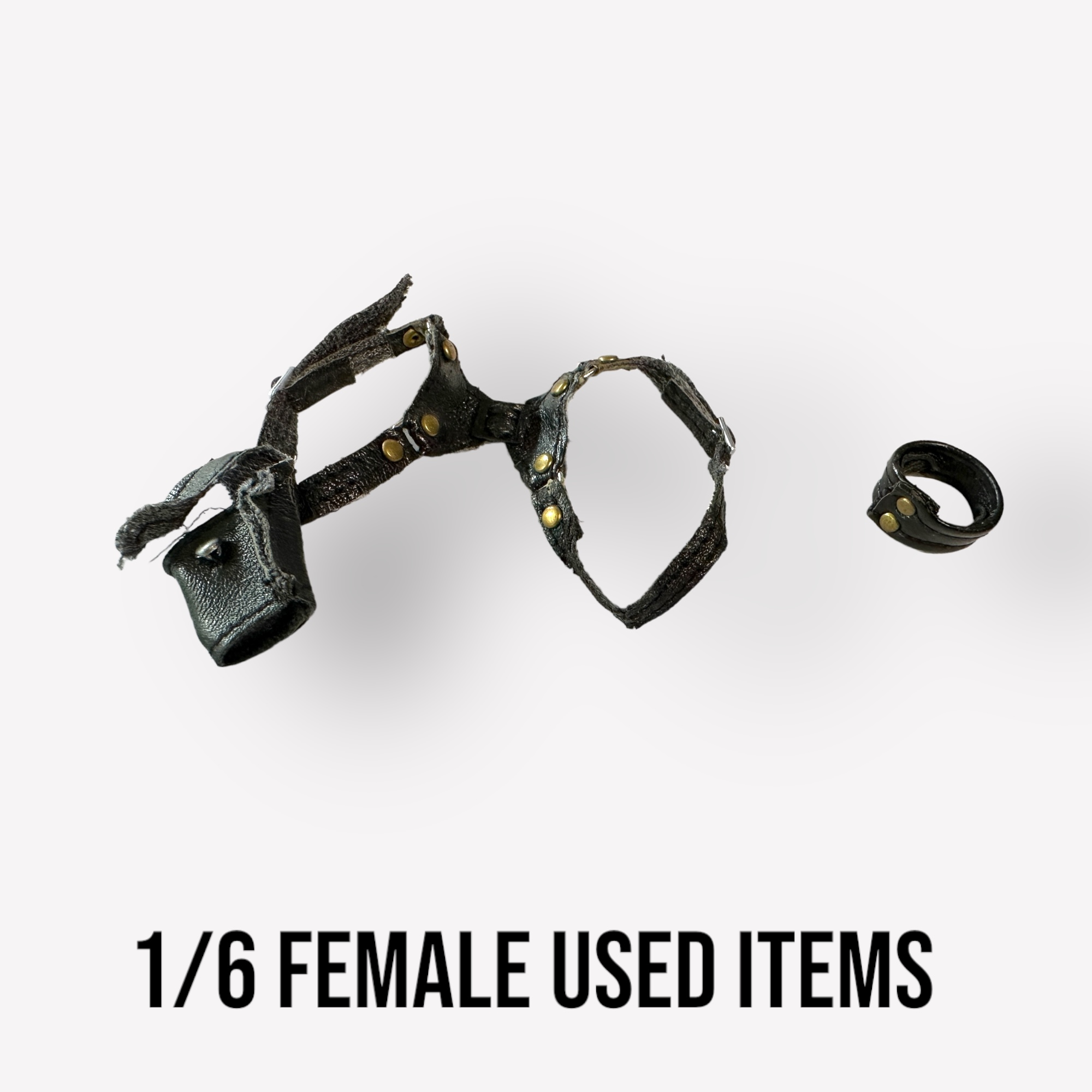  Product image 1 of the product “Female Used Accessory Holster 1/6 ”