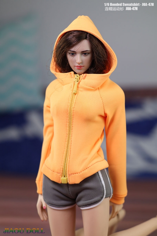  Artikelbild 1 des Artikels “1:6 Female Hoodie (Orange) “