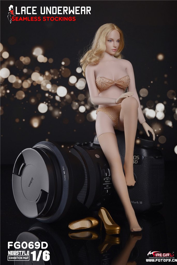  Artikelbild 1 des Artikels “1:6 Seamless Stocking Lace Lingerie Set “