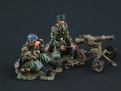  Product image 1 of the product “WWII: 2 Man Fallschirmjager Team Manning a 7.5cm Light Gun ”