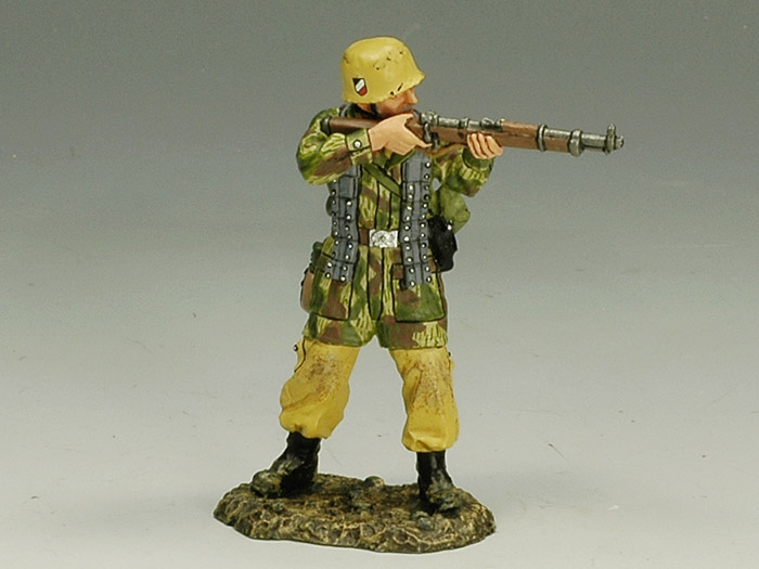  Product image 1 of the product “Fallschirmjäger: Kneeling Firing Rifle ”