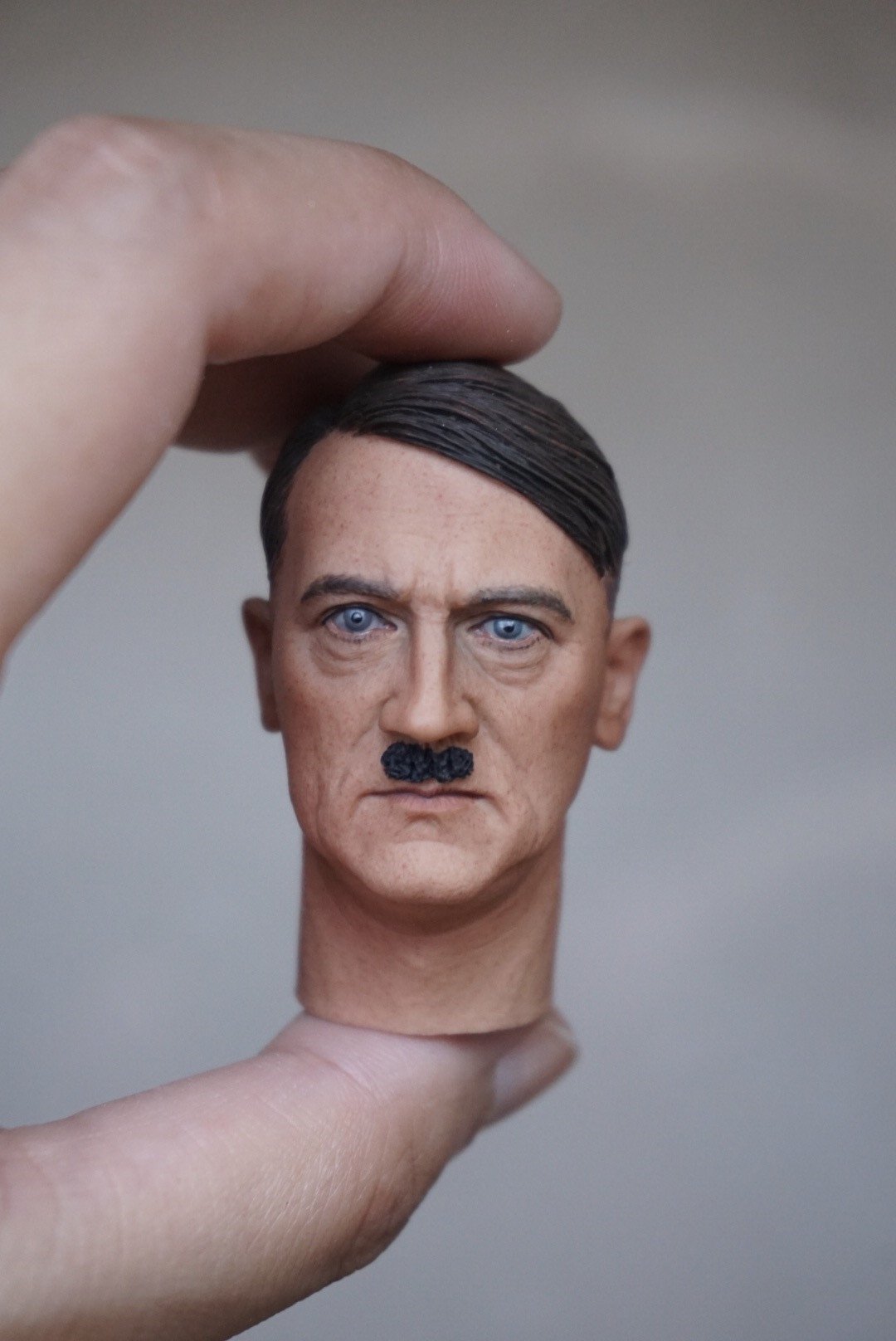  Artikelbild 1 des Artikels “1:6 Kopf AH , Museumsqualität “