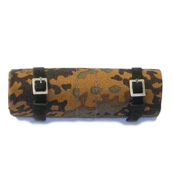  Product image 1 of the product “Gerollte Zeltbahn de Lux Eichenlaub herbst Ausführung mit Riemen 1/6 ”