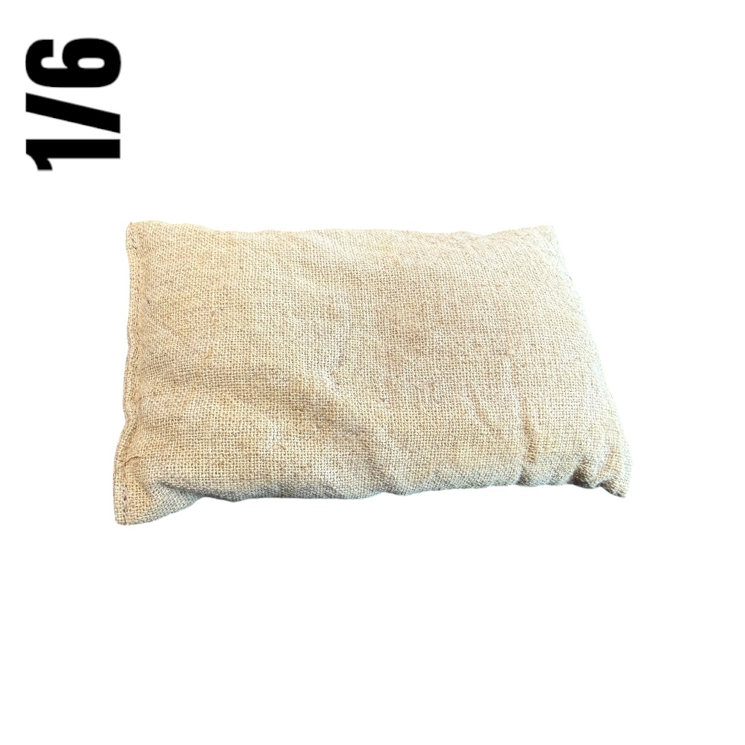  Artikelbild 1 des Artikels “Sandsäcke de luxx  1:6 “