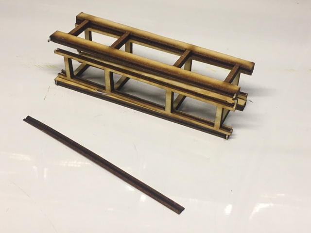  Product image 1 of the product “1:6 Transportkiste 1 Granate 10,5 cm lFH 18 ”