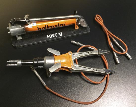  Artikelbild 1 des Artikels “HOLMATRO Rettungsspreizer und Rettungsscheren “