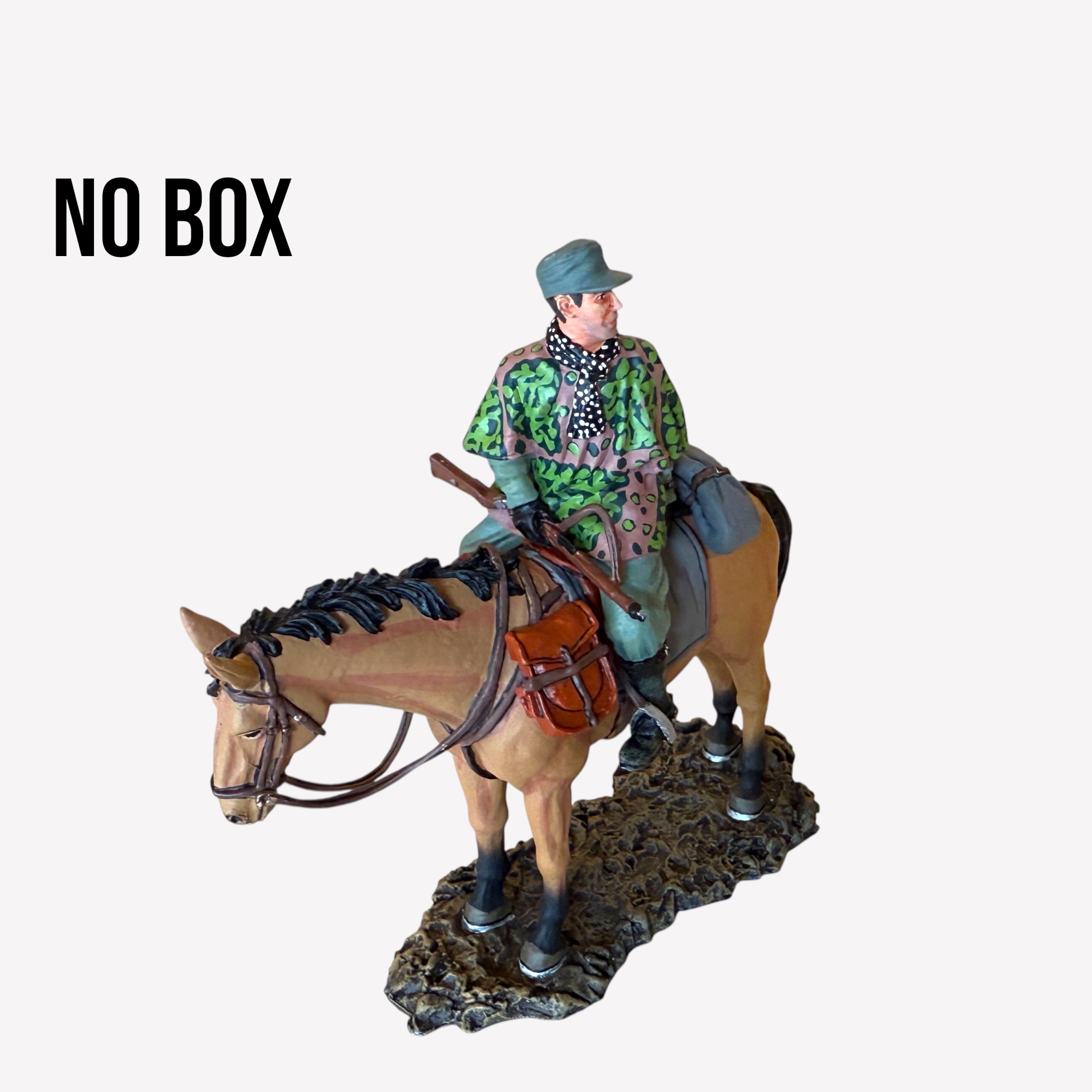  Artikelbild 1 des Artikels “WWII: SS Trooper on horse with rifle in Spring 1945 colour scheme “