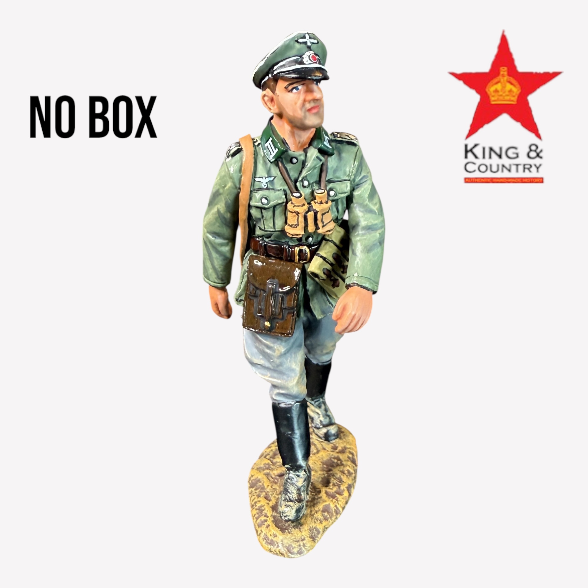  Product image 1 of the product “Walking Officer BY KING AND COUNTRY (RETIRED) (No Box) ”