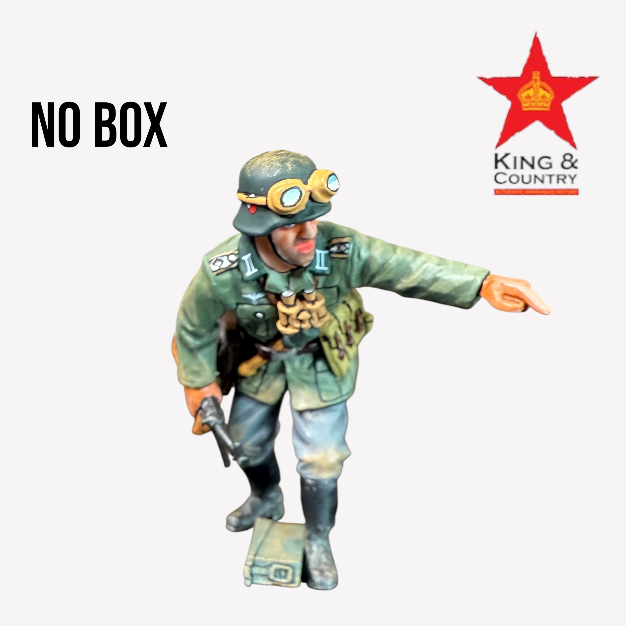 Product image 1 of the product “Pointing Officer BY KING AND COUNTRY (RETIRED) (No Box) ”
