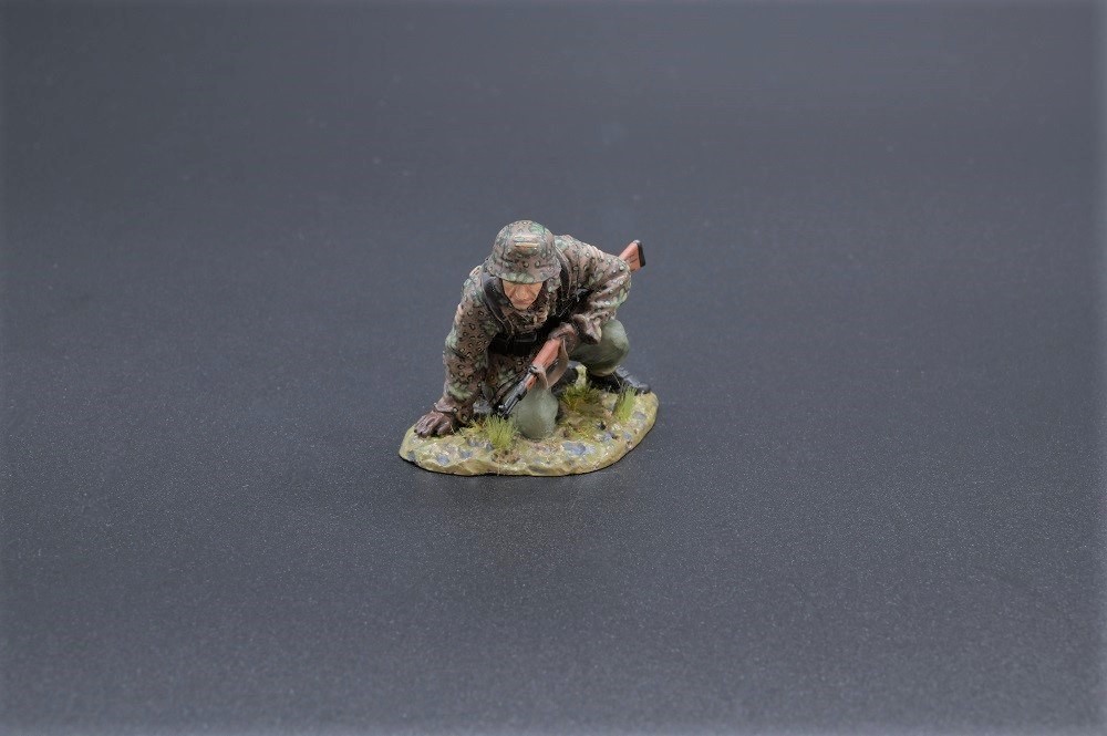  Artikelbild 1 des Artikels “Kneeling Infanteer “
