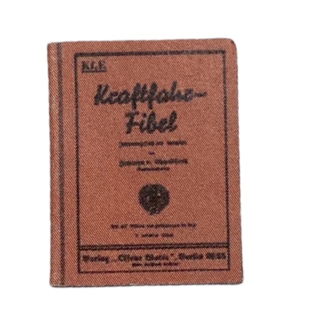  Artikelbild 1 des Artikels “Kraftfahrerfiebel Atrappe 1:6 (nicht zum öffnen) “