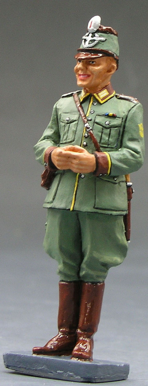  Product image 1 of the product “LAH073 Polizei NCO by King & Country (Retired) (No Box) ”