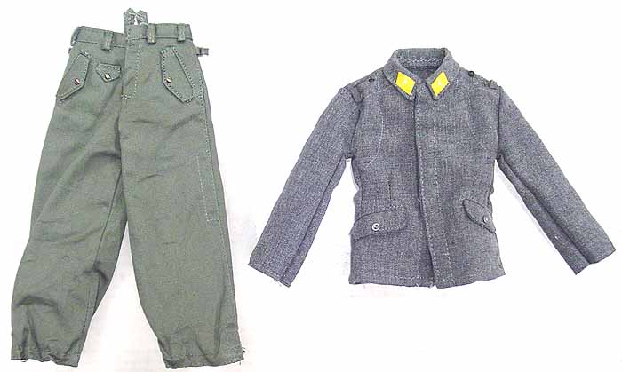 Artikelbild 1 des Artikels “Luftwaffe Fliegerbluse mit Hose 1:6 “