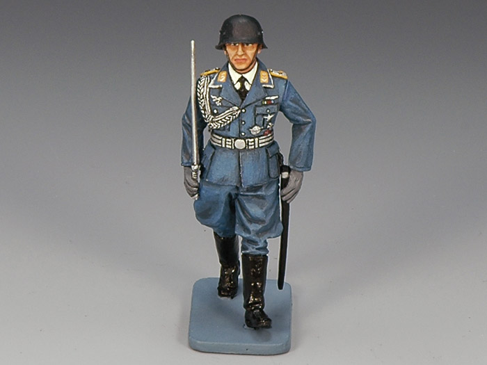  Product image 1 of the product “Luftwaffe: Marching Officer with Sword ”