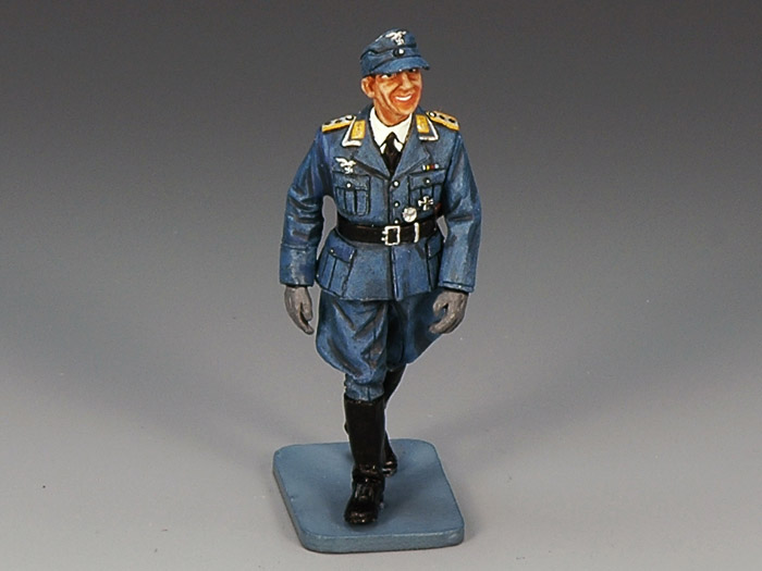  Product image 1 of the product “Luftwaffe:Walking Officer ”