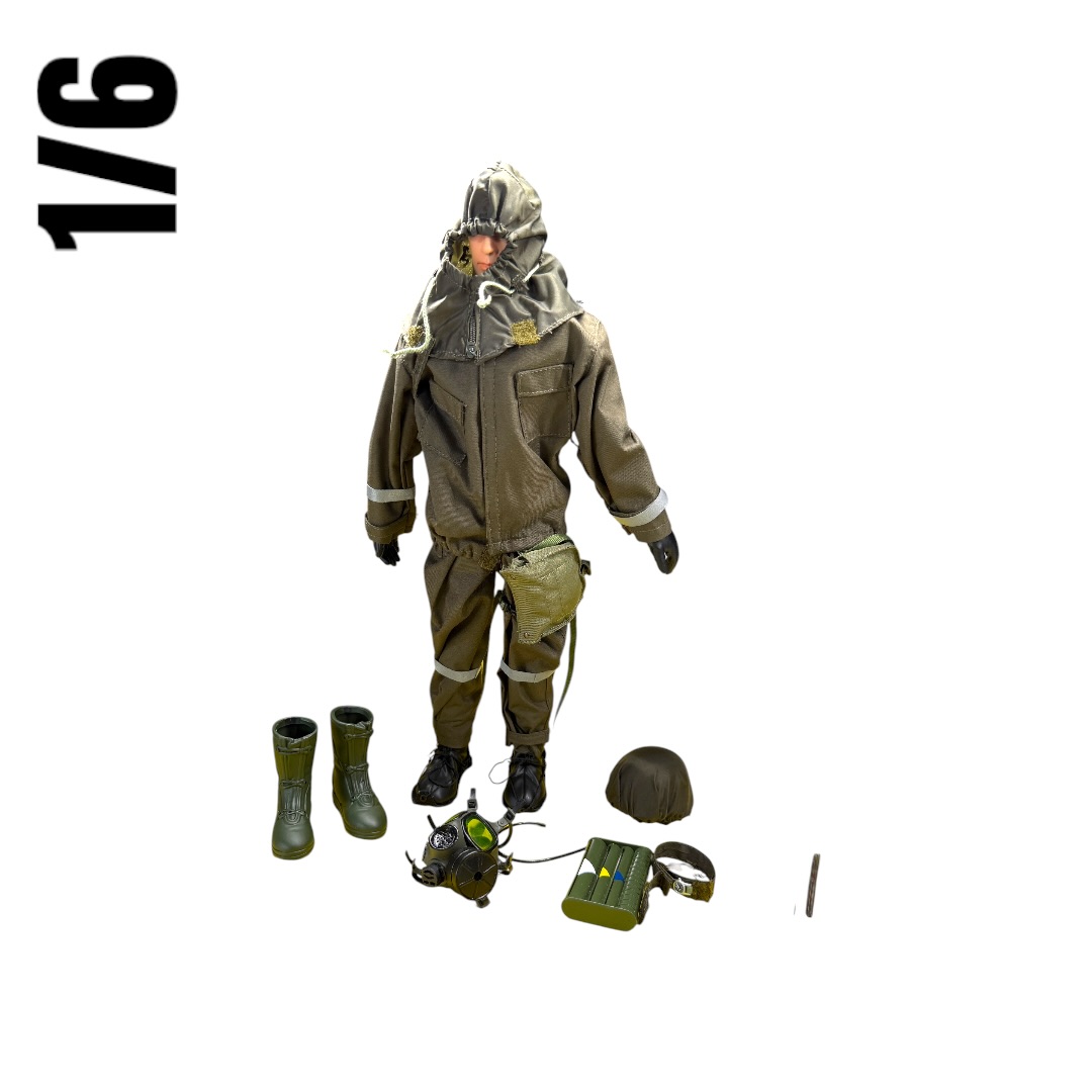 Product image 1 of the product “1/6-scale U.S. military chemical/biological (NBC/CBRN) protective-suit figure set. ”