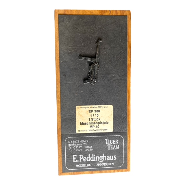  Product image 1 of the product “MP40  in Metal 2 Stk auf Karte fest montiert ”