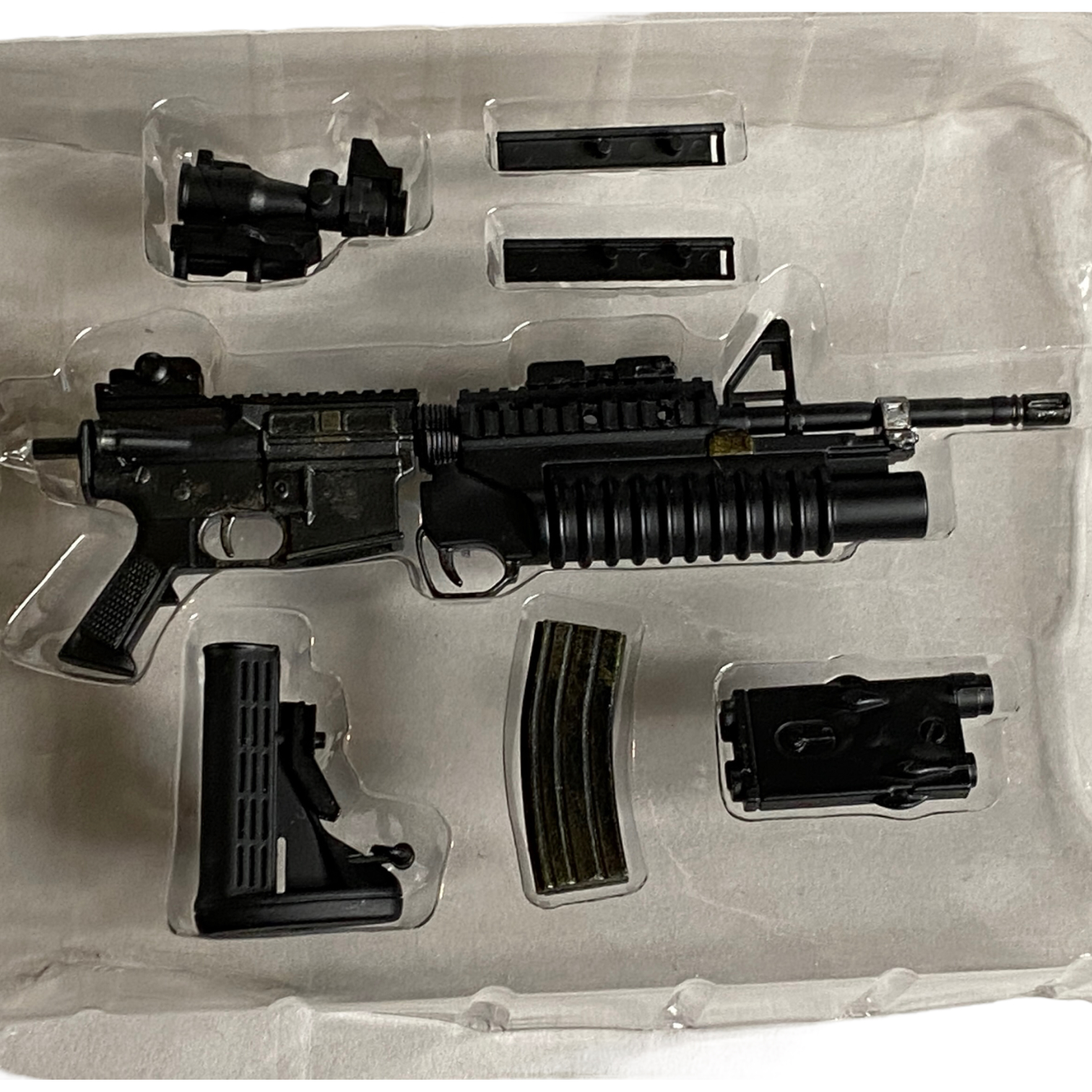  Artikelbild 1 des Artikels “M4 with Grenade  launcher 1/6 “