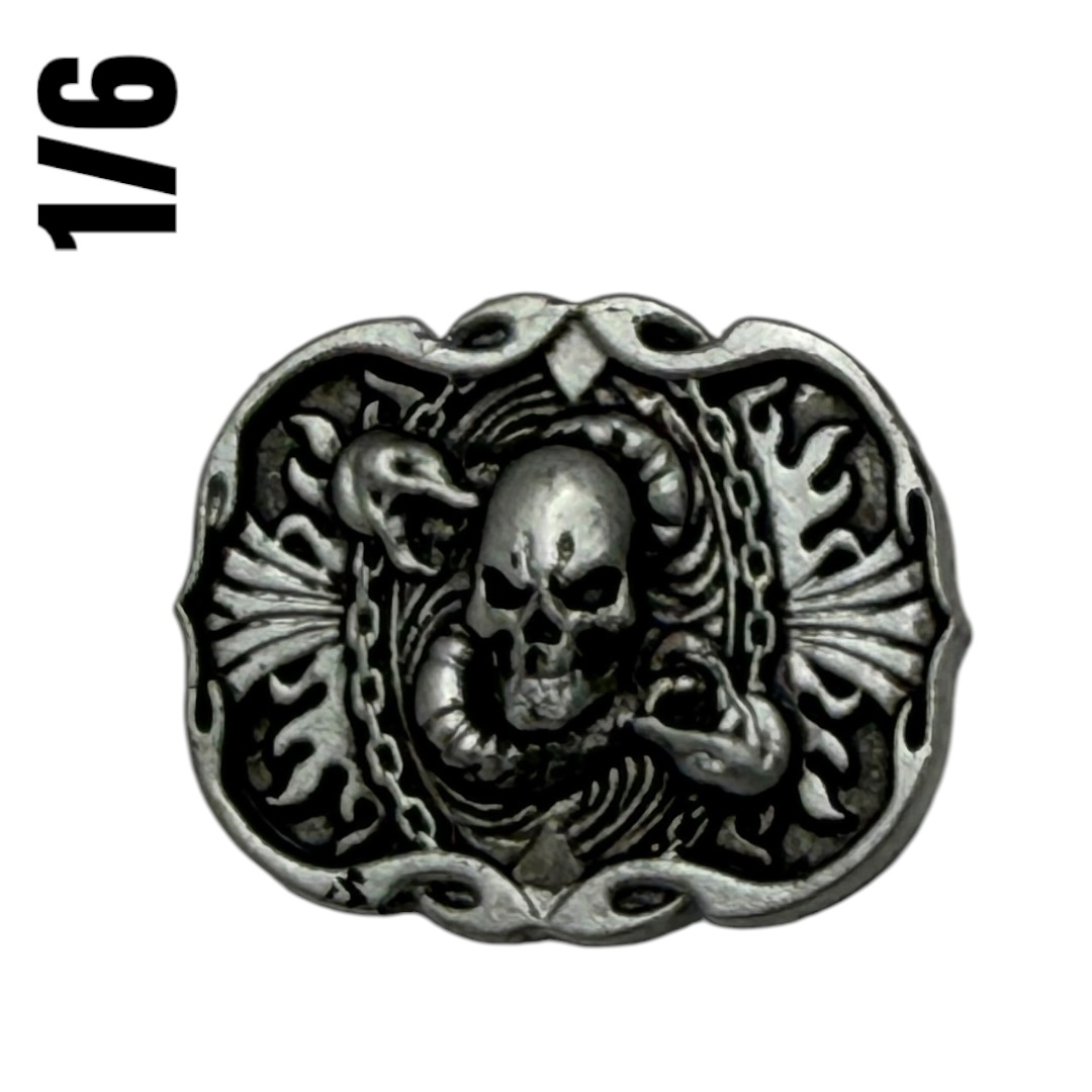  Artikelbild 1 des Artikels “Gürtelschnalle Deathhead Plastik  1:6 “