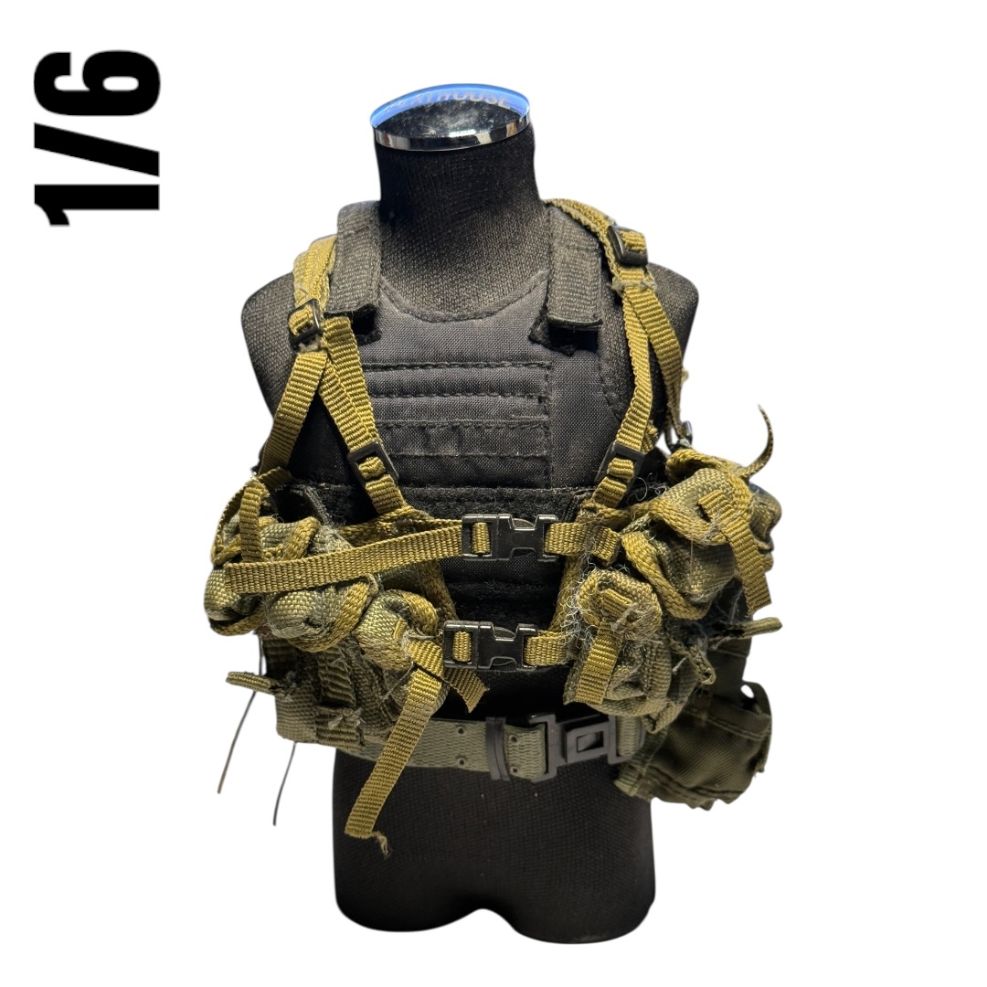  Artikelbild 1 des Artikels “1:6 Recon Chest Harness Vest (Tan) with Undervest “