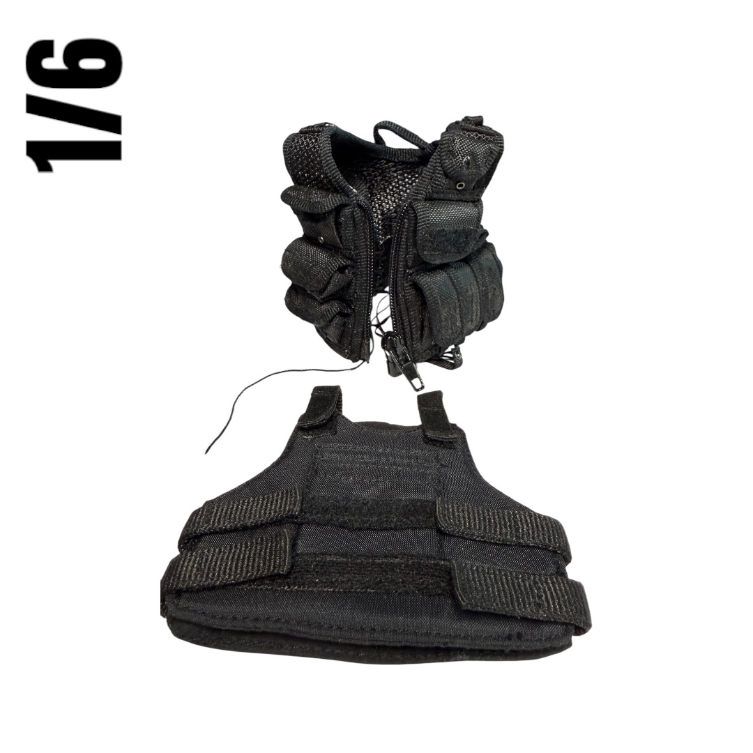 Product image 1 of the product “1:6 Recon Chest Harness with Knife (OG) ”
