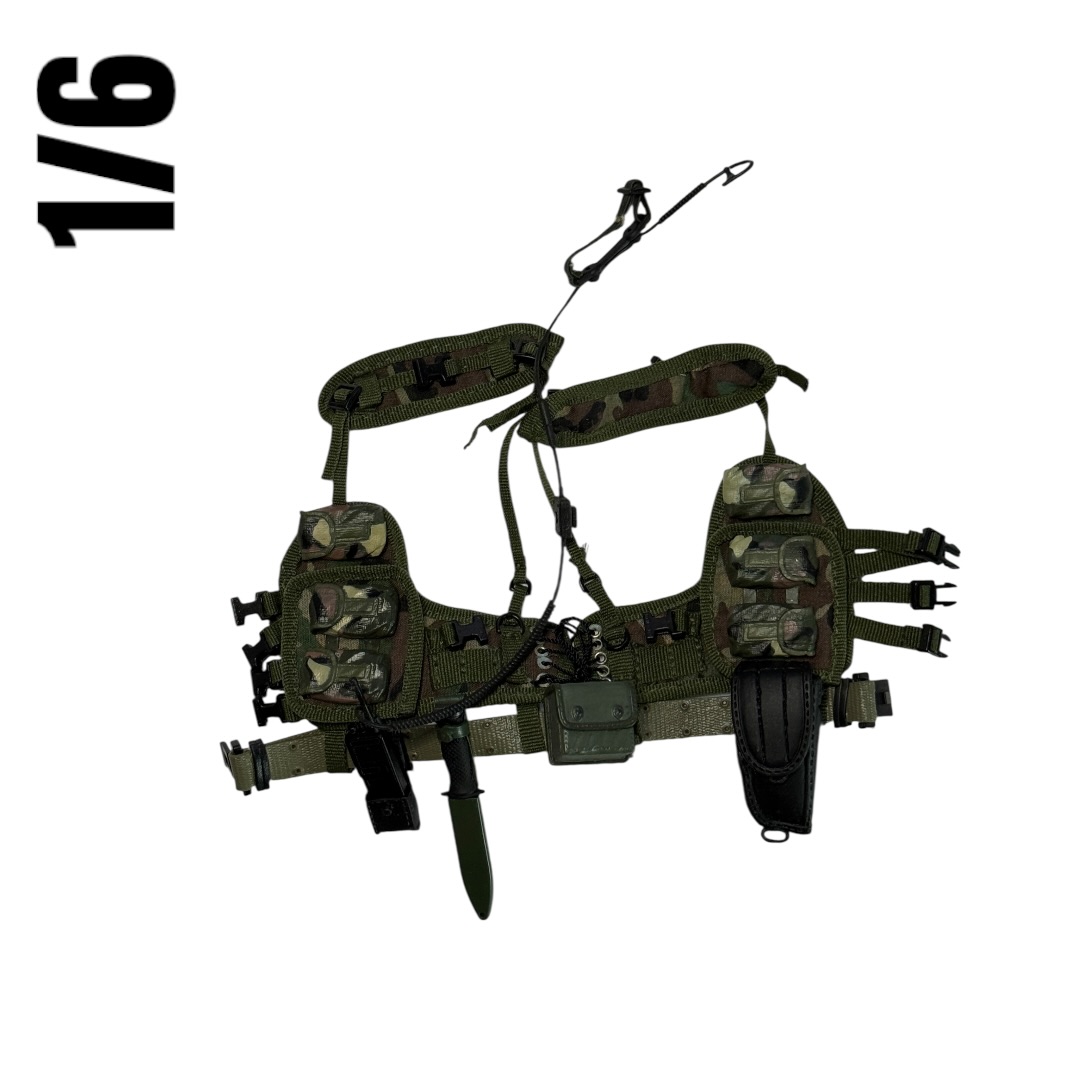  Product image 1 of the product “1:6 Recon Chest Harness Vest (Woodland) ”