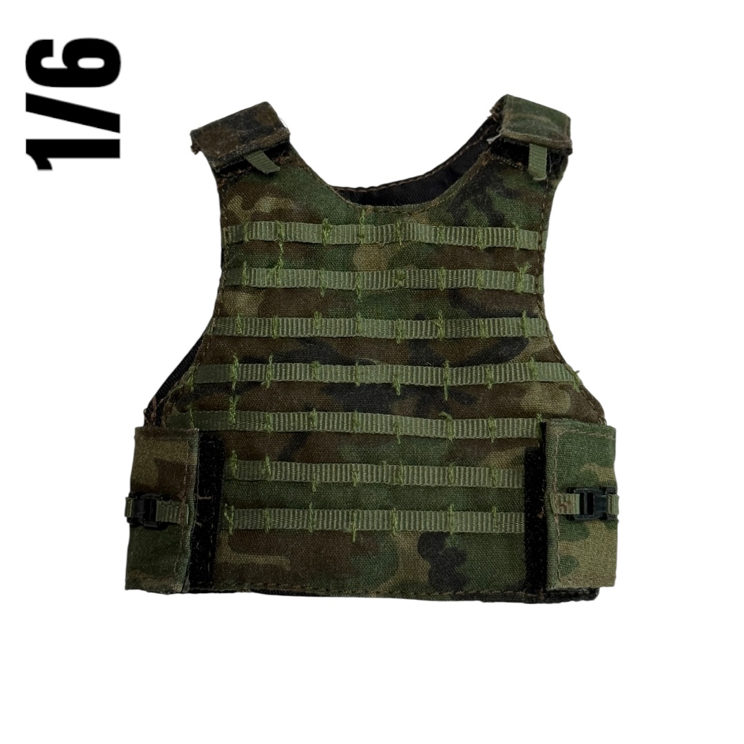  Product image 1 of the product “1:6 Body Armor  (Woodland) ”