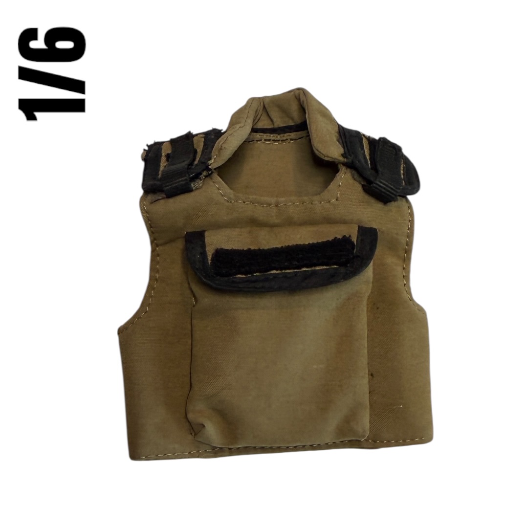  Product image 1 of the product “US Armor Crewman IOTV oder Plate Carrier 1/6 ”