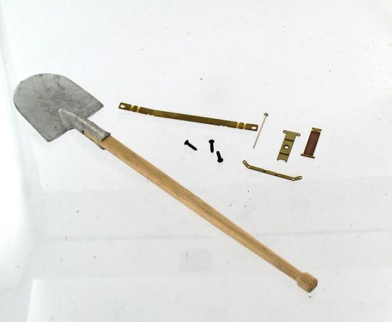 Product image 1 of the product “Tiger I Spaten Shovel 1/6 ”