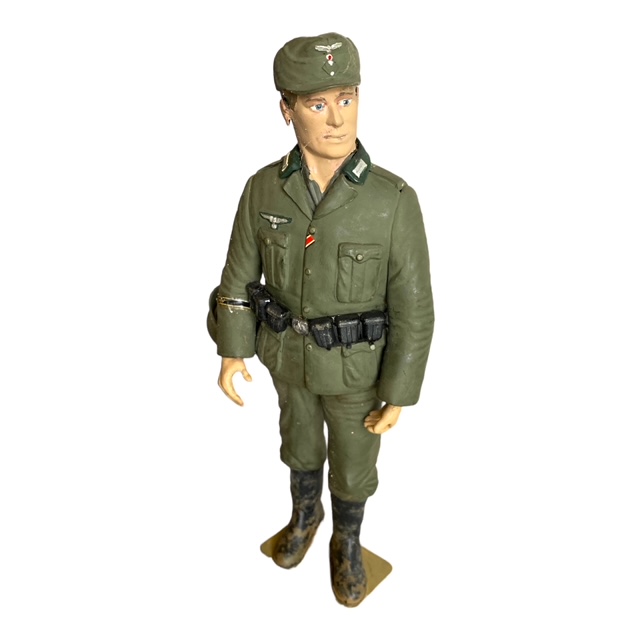  Product image 1 of the product “Soldat  aus Kunststoff 1/9 ”