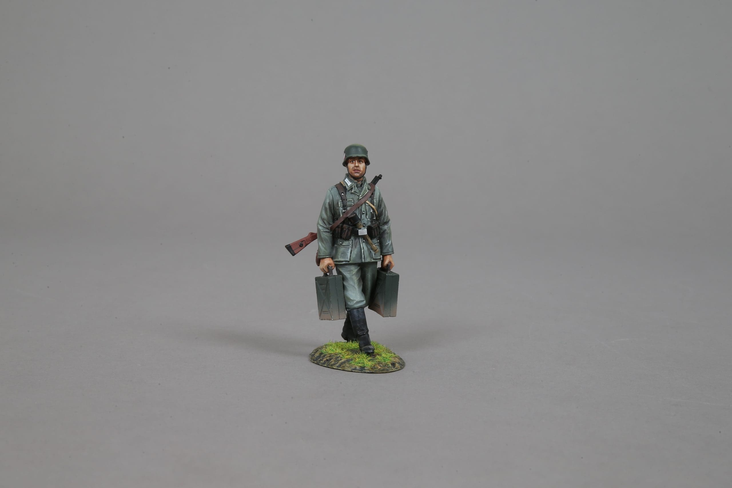  Artikelbild 1 des Artikels “WH Landser mit Packkasten marschierend (Limited Ed 100) “