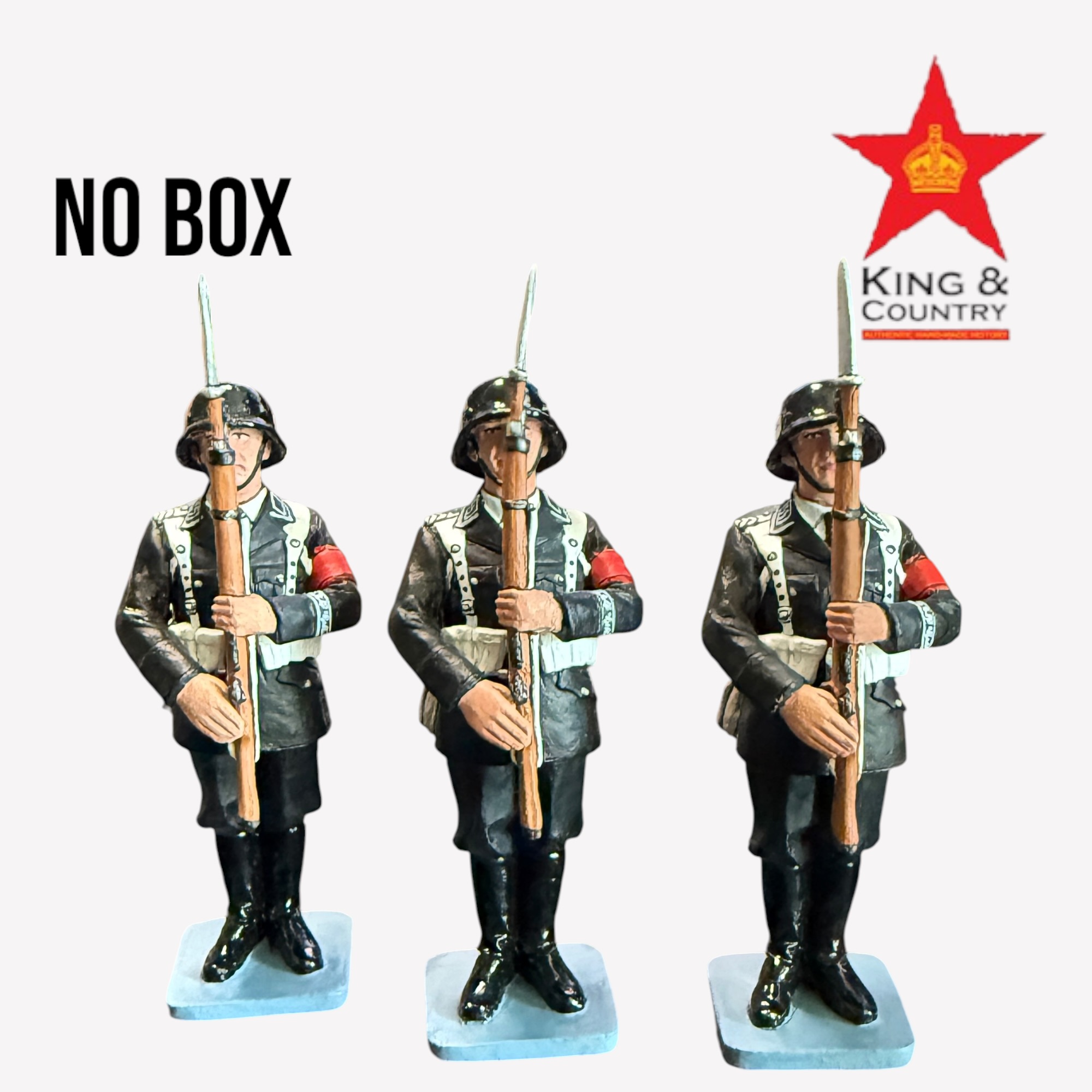  Artikelbild 1 des Artikels “Leibstandarte On Parade 3 Figures (ohne  OVP) “