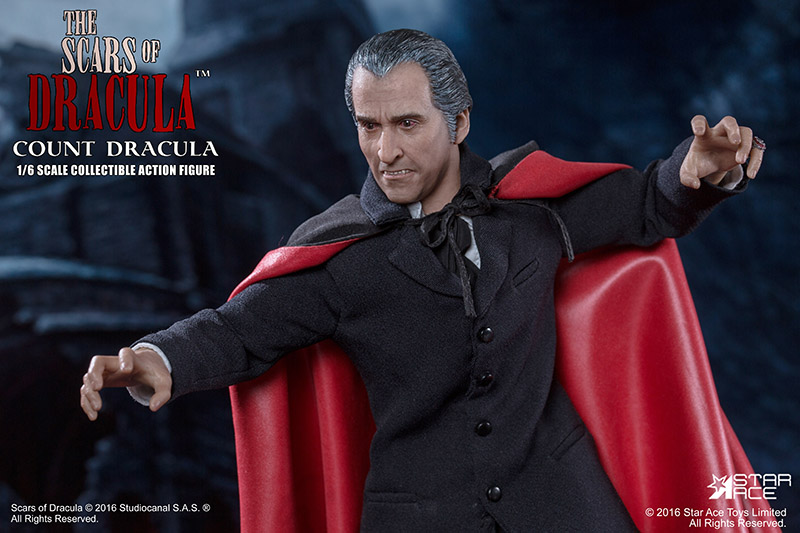  Product image 1 of the product “1/6 Scars Of Dracula - Count Dracula ”