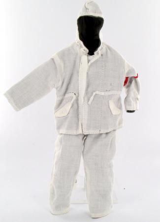  Product image 1 of the product “Winteruniform Anzug mit roten Identifizierungszeichen ( rot) ”