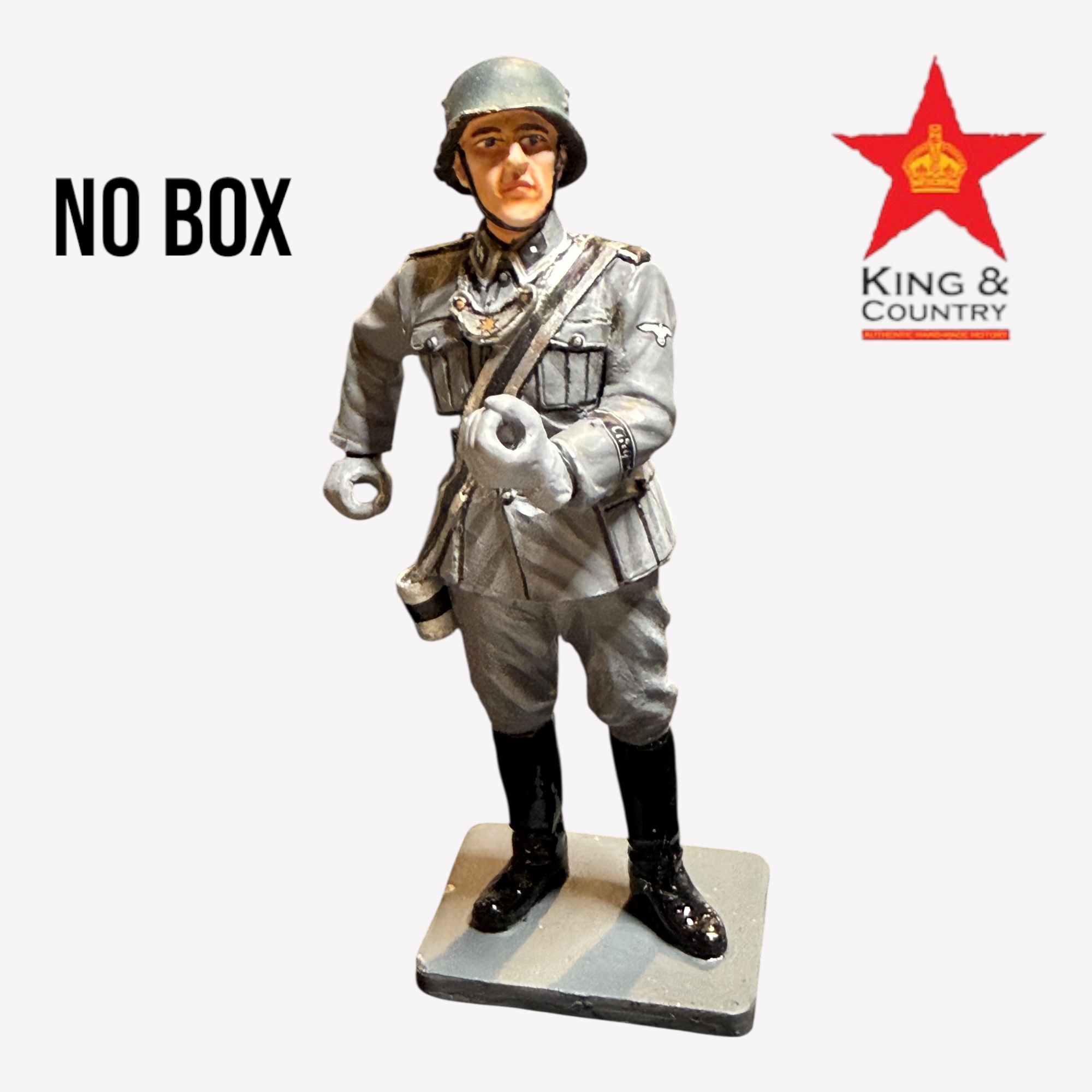  Artikelbild 1 des Artikels “Waffen SS Flagbearer BY KING AND COUNTRY (RETIRED) (No Box) “