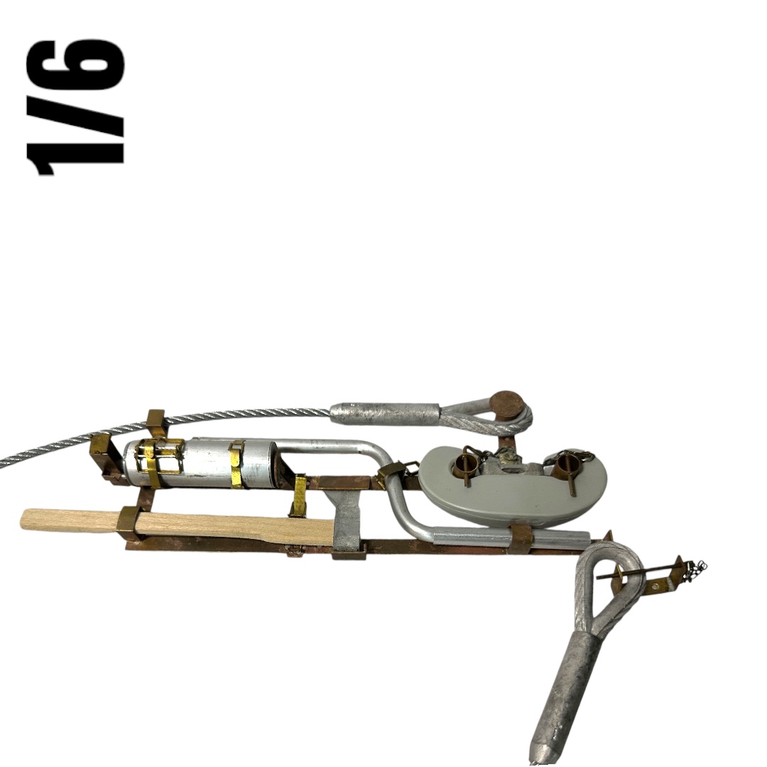  Product image 1 of the product “Panther Tool Rack de Luxe edition 1/6 ”