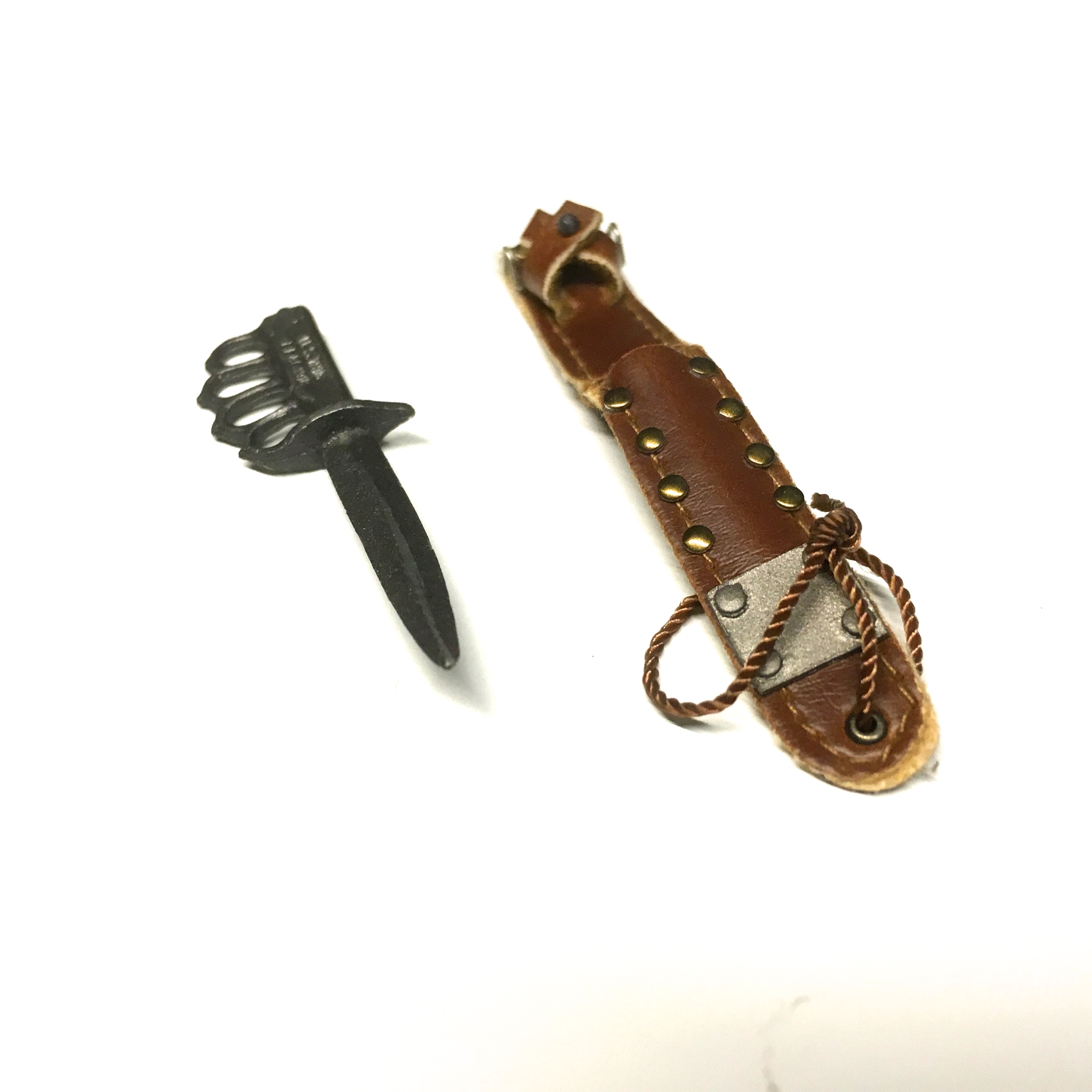  Artikelbild 1 des Artikels “trench-knifeM-1918-leatherfrog “