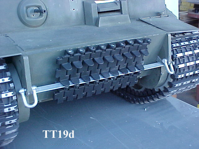  Artikelbild 1 des Artikels “Tiger I Ersatzketten Halterung 1:6 “
