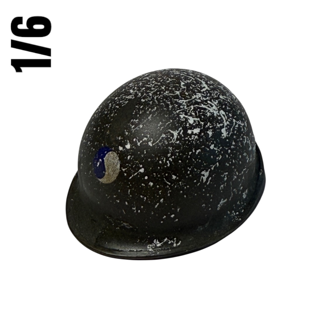  Product image 1 of the product “M1 Die Cast Helmet (Special Winter) 29Th Div  1:6 with inner Liner ”