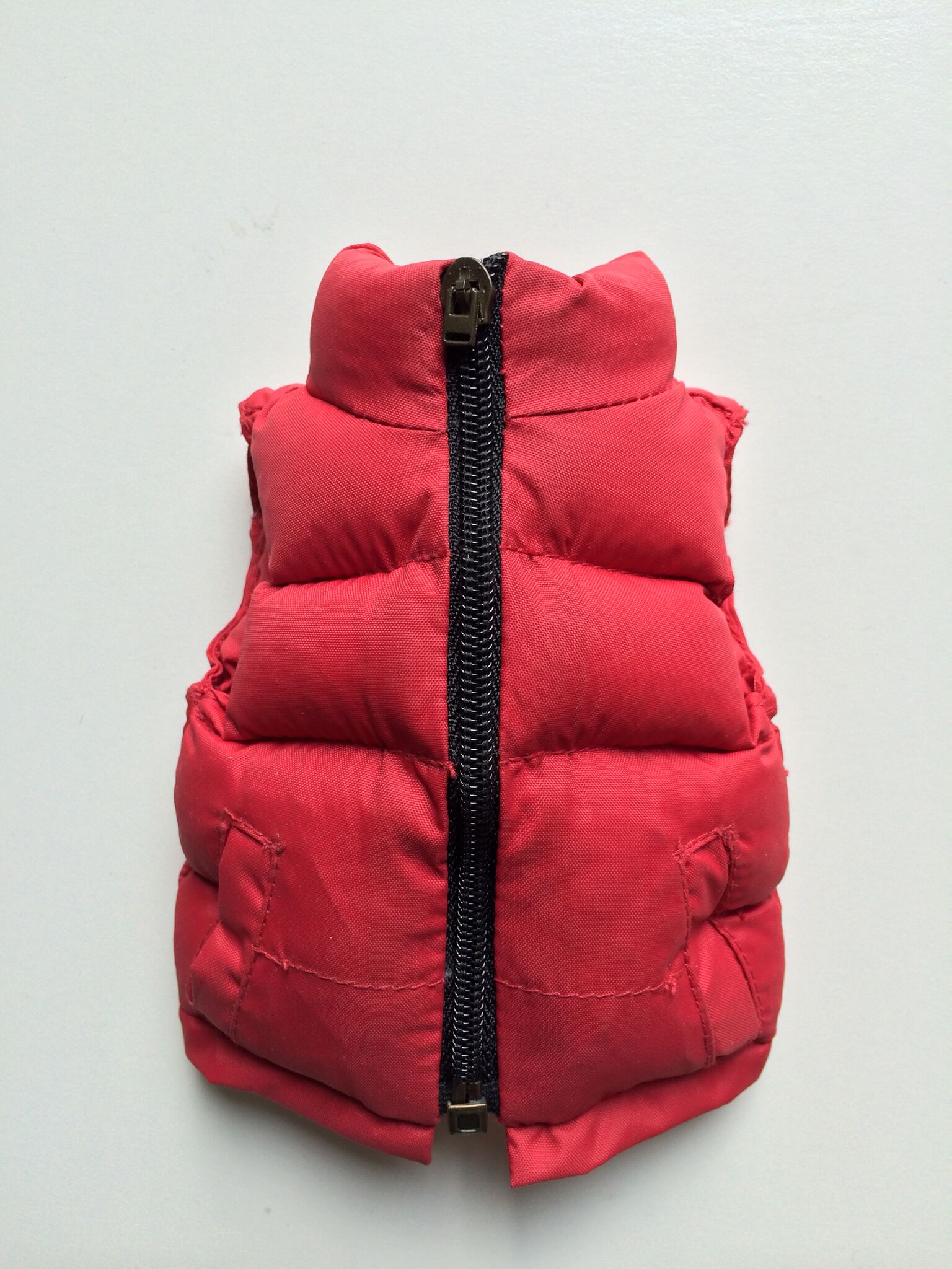  Artikelbild 1 des Artikels “Veste ROT “