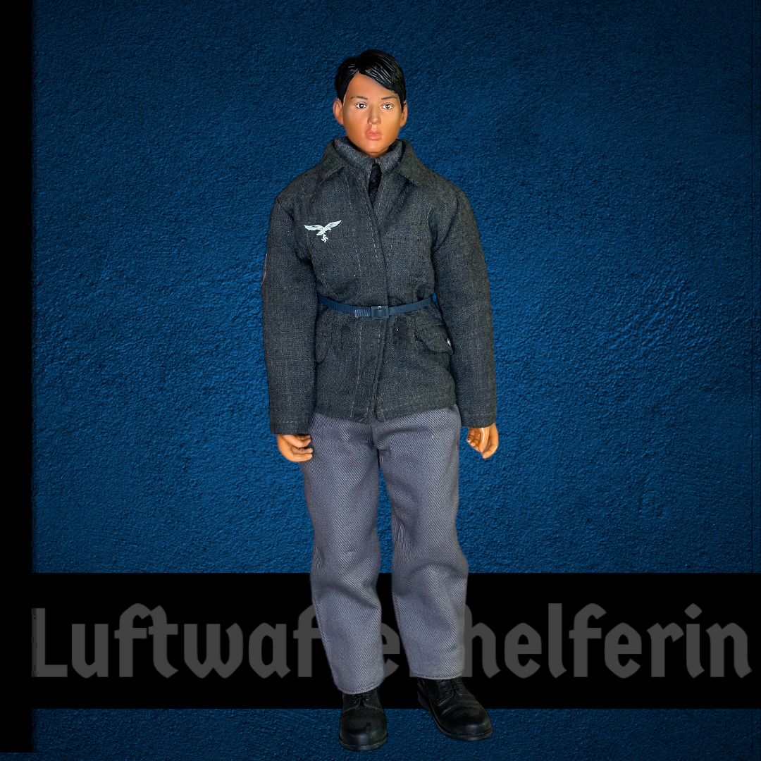  Product image 1 of the product “Female Luftwaffenhelferin 1/6 ”