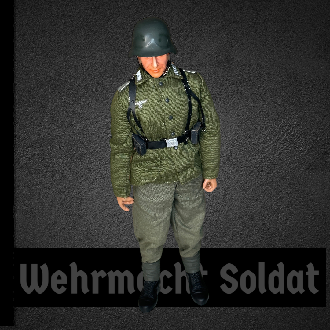  Product image 1 of the product “Wehrmacht Soldat Heeresgruppe 7 1/6 (No Box) ”